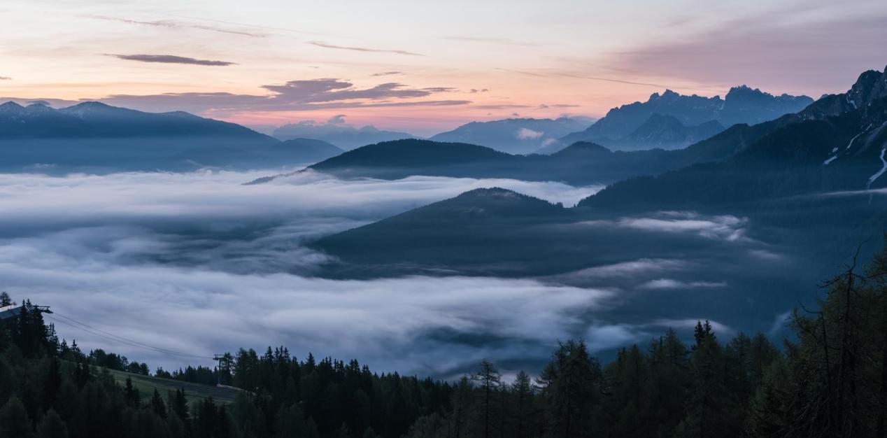 Die Dolomiten bei Sonnenaufgang