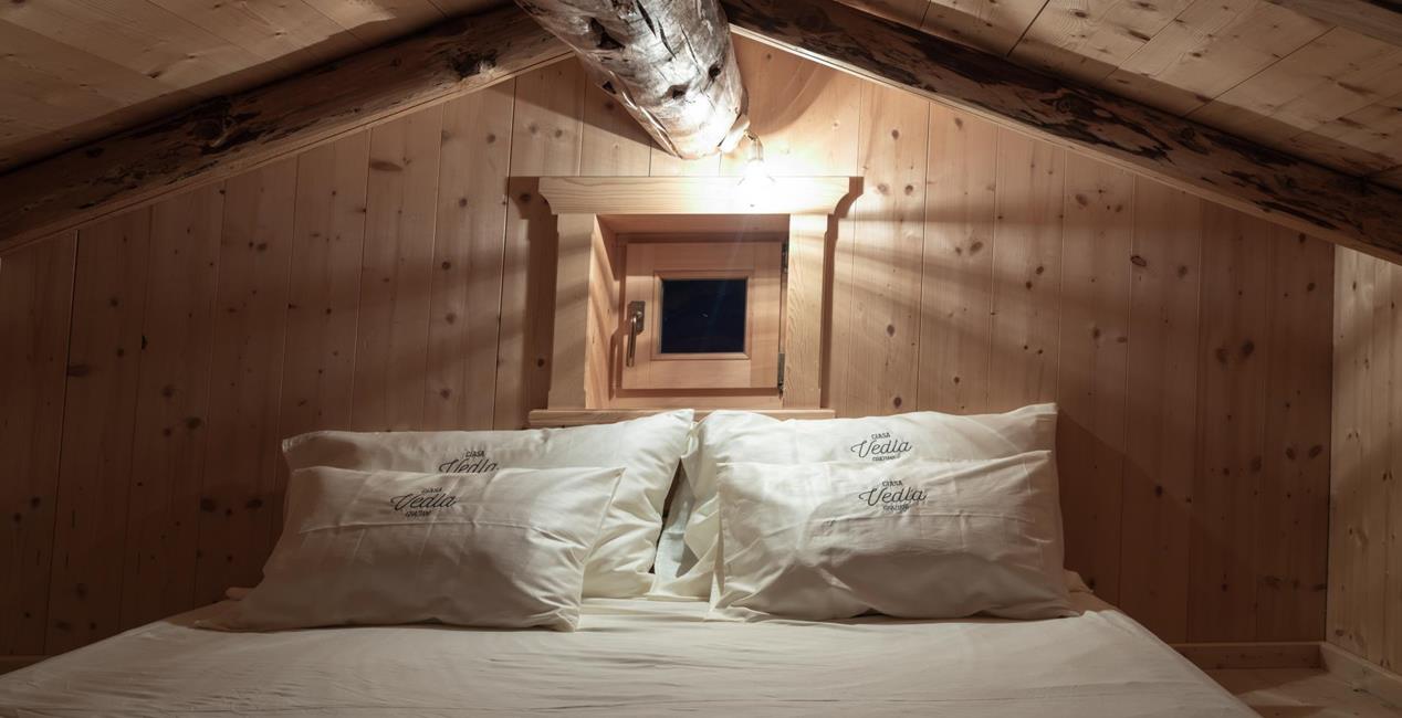 Schlafbereich mit Doppelbett - Ciasa Vedla